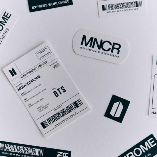 BTS Set di adesivi MONOCROMATICI