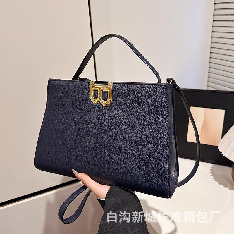 

Сага Новая Мода Универсальный Косой Пролет Портативный На Одно Плечо Косой Пролет Модный Тренд Повседневный синий