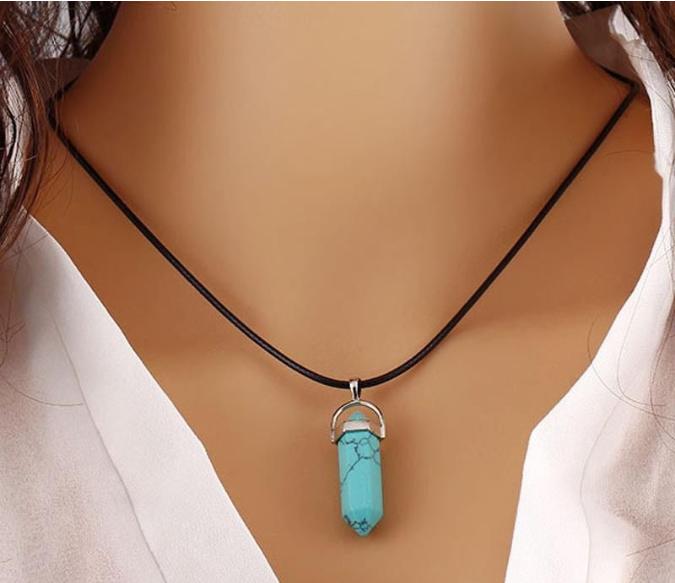 

Fashionable Natural Necklace Hexagonal Pillar Pendant Necklace One Size зелёный