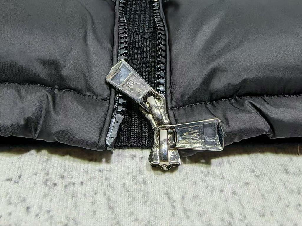 Evropská značka M Pánská stylová úzká prošívaná bunda s patchworkem a kachním peřím bílá