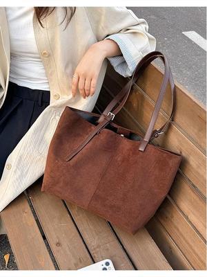 Korean-Style Trendy Mylar Women's Tote: Large Capacity, Versatile Commuter Shoulder Bag for Autumn/Winter