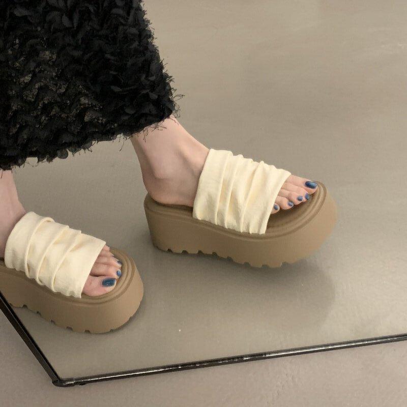 

Туфли-бисквиты на толстой подошве, увеличивающие рост, классные женские летние миниатюрные универсальные пляжные шлепанцы 35 бежевый