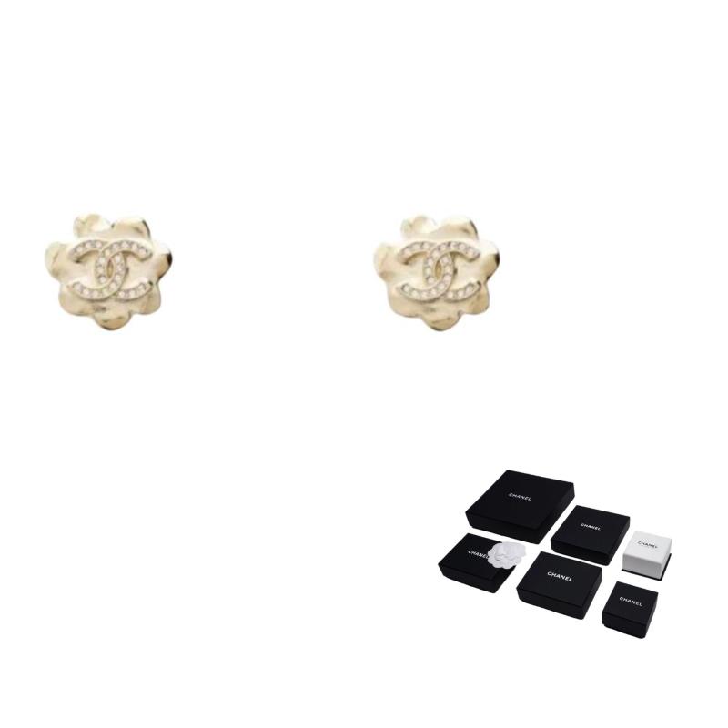 

CHANEL [25C Early Spring] Inlay Decoration - Stud Earrings Women s Gold золотий