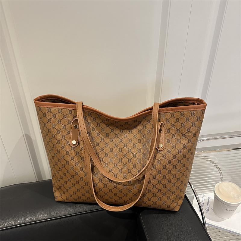 Simple and Fashionable Large-capacity Bag Women's New Trendy Tote Bag Commuter Large-capacity Portable Shoulder Bag