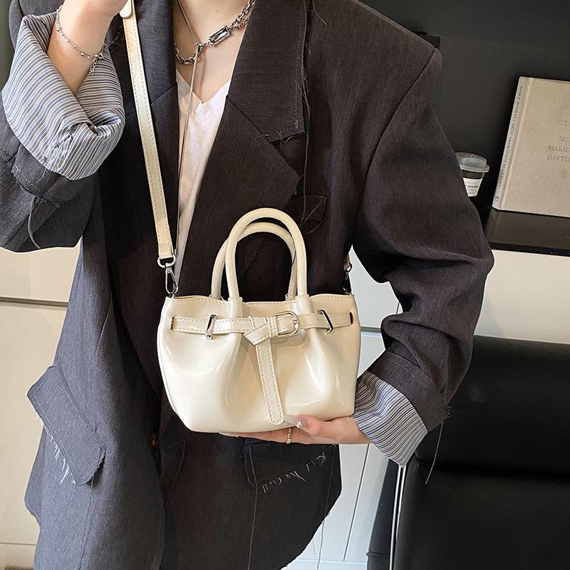 Handbag Women's Fashion Shoulder Bag Casual Versatile Messenger Bag