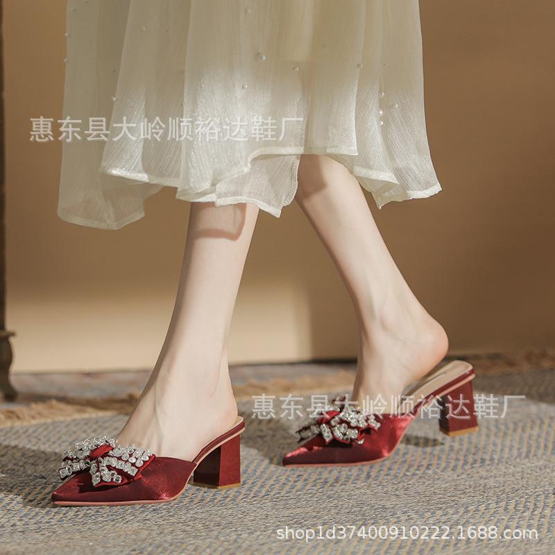 Spitze dicker Absatz einzelne Schuhe Temperament Society-Lady halbe Schleppe 2025 neu Taschenkopf Fee Strass Schleife hoher Absatz coole Slipper