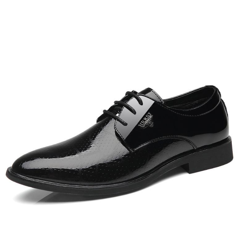 Nejnovější italské oxfordky pro muže Luxusní lakované svatební boty Špičaté společenské boty Klasické derby Nadměrná velikost 38-44