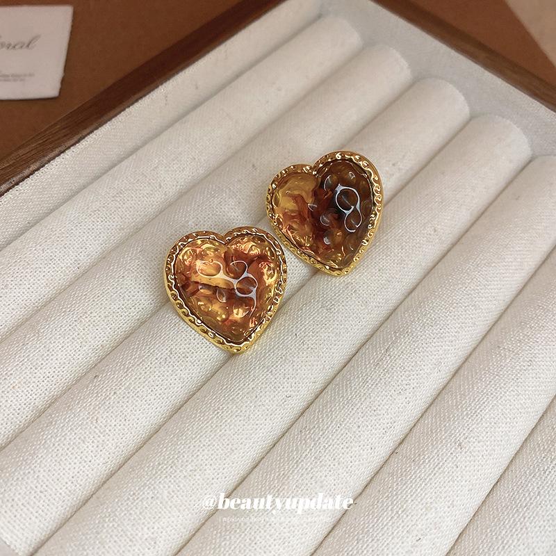 Maillard Silver Needle Heart Earrings: Geometric Irregular Resin Studs for Women