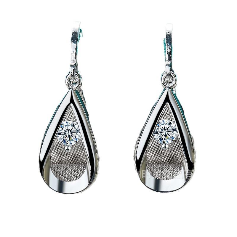 Cercei argintii lacrimă cu zirconiu pentru femei