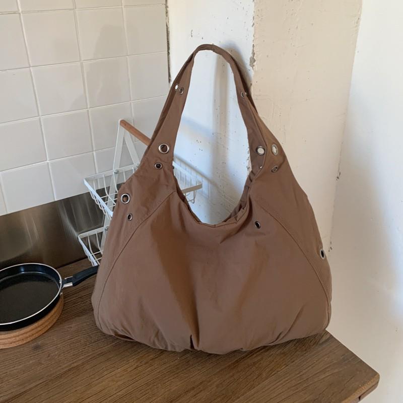 

Корейский стиль Ins Ретро Повседневная тканевая сумка Модная нишевая Плиссированный дизайн Большая вместимость Сумка-тоут На плечо Женская хаки