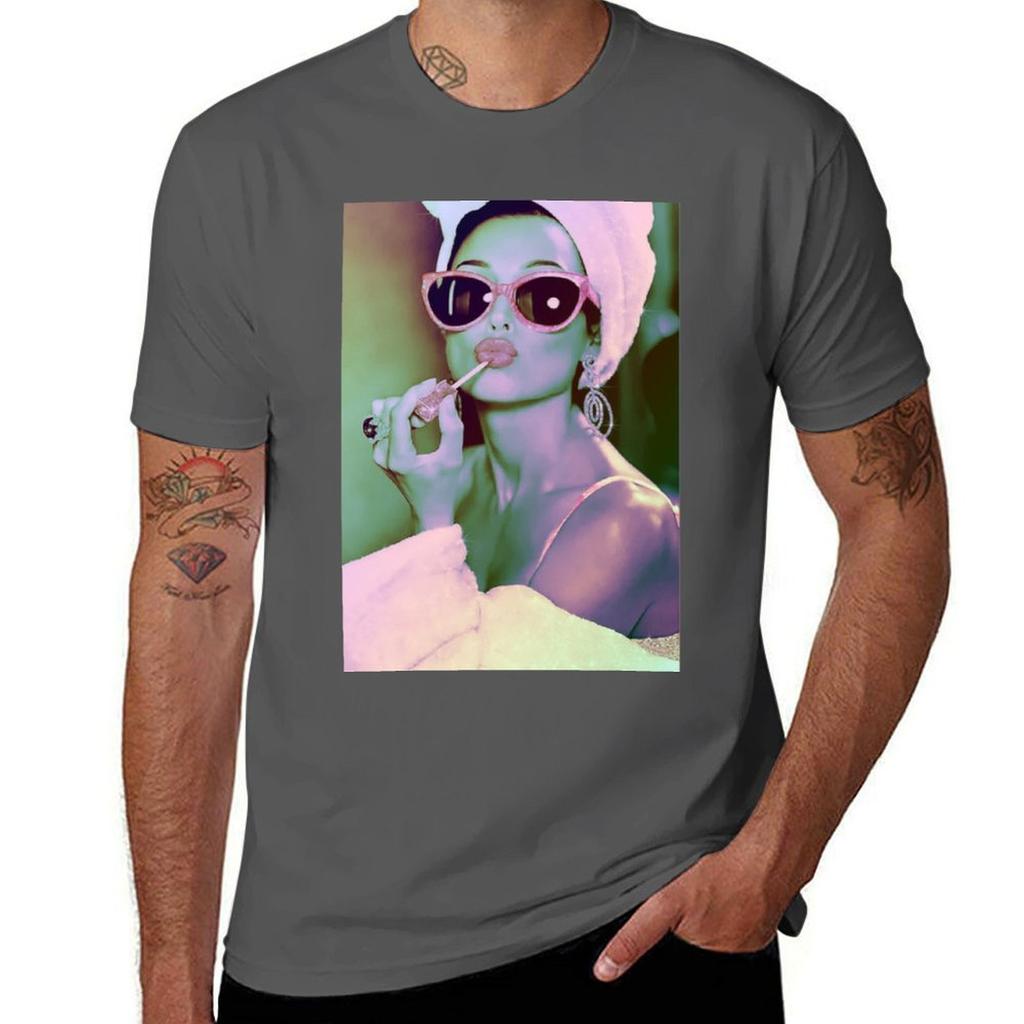 Put On The Lipgloss And Blow A Kiss Tshirt Sports Casual Breathable Tee Shirt Tshirt