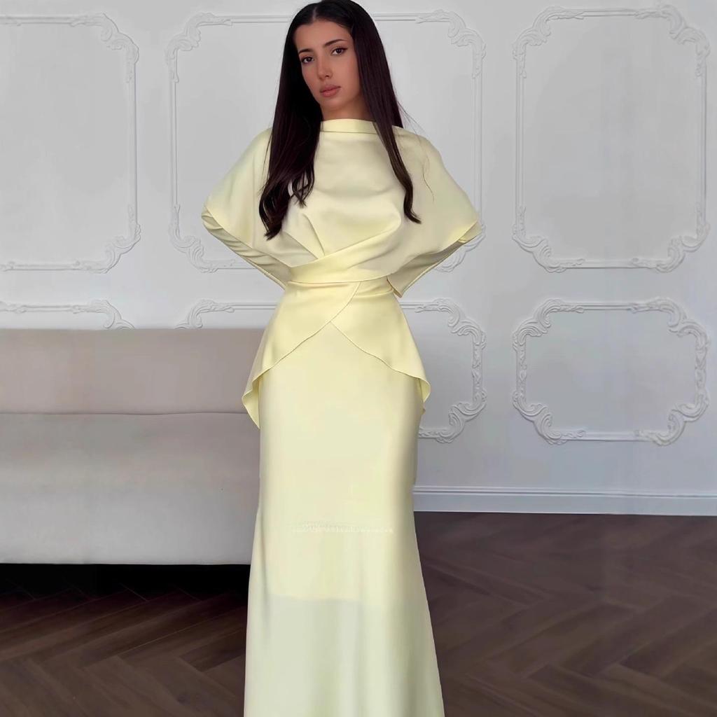 Vestido de Moda Estilo Europeo y Americano con Cintura Plisada Adelgazante Otoño 2025