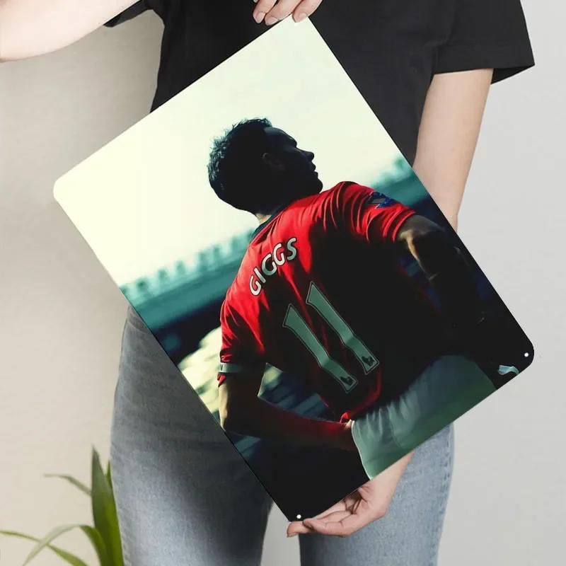 Ryan Giggs Man Utd Football Player Metal Poster Home Decor Items Customized Metal Tin Signs for Wall Art Decoration Retro Room