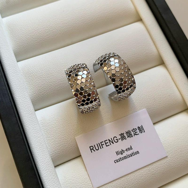 

Unique good-looking gold and silver crushed ice ice stud earrings 2026 huge good-looking flash dragon scale grid personalized earrings earrings