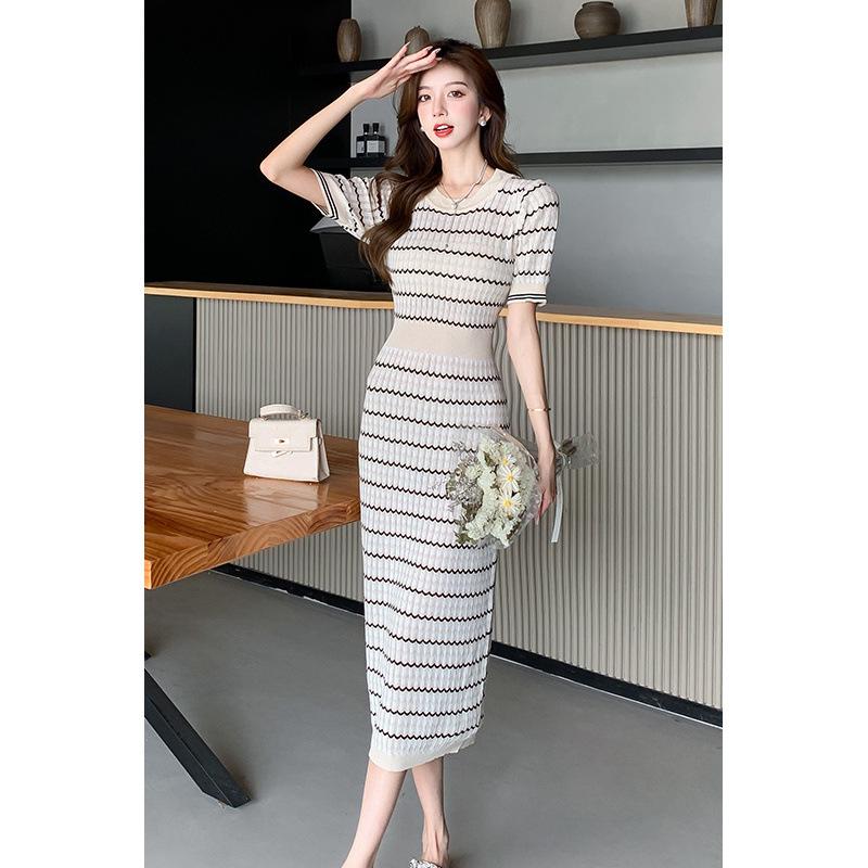 Women's French-Style Striped Color-Block Knit Dress, Waist-Cinched Slimming Midi
