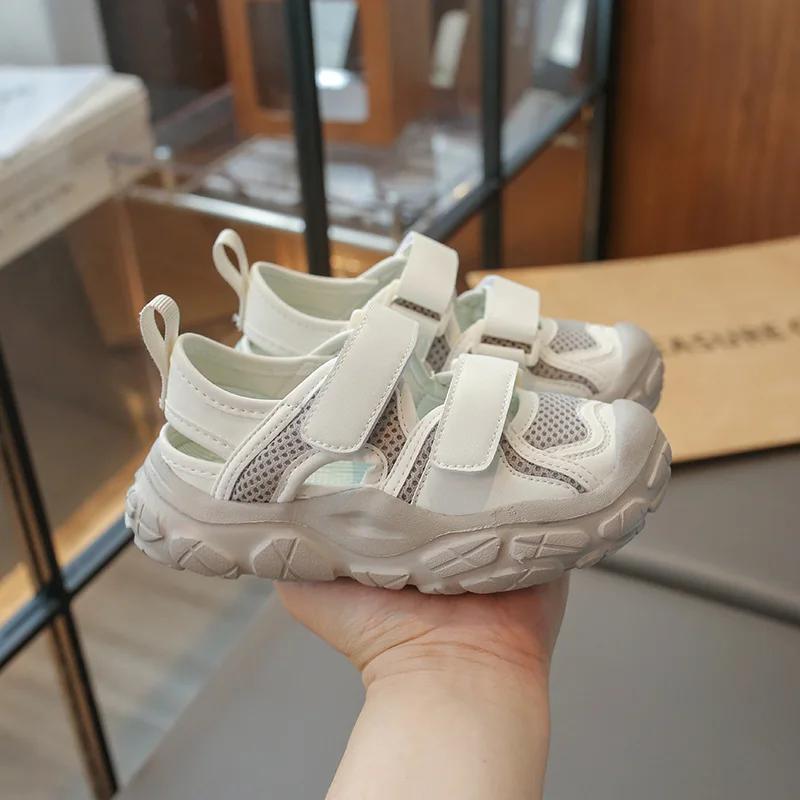 

Новые детские сандалии для мальчиков 2024 года, летние детские повседневные спортивные сандалии, модные ажурные лоскутные туфли для девочек, школьные, для бега, пляжная обувь 26 хаки