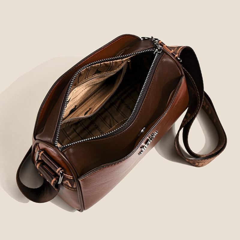 Retro Fashion Versatile Crossbody Bag