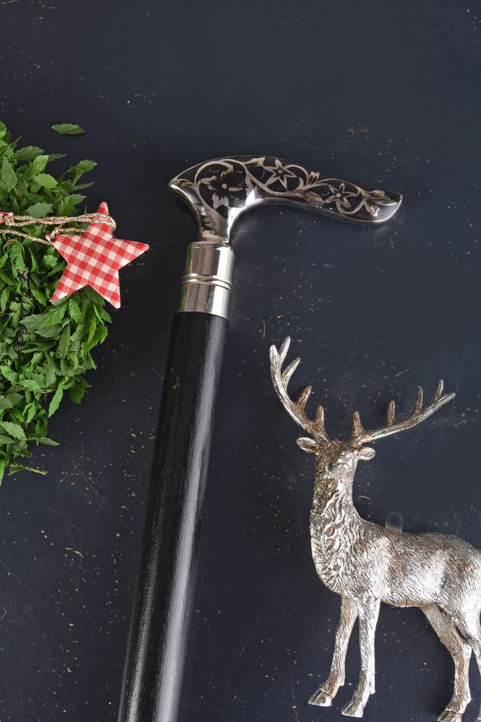 Retro Style Walking Stick with Wavy Handle