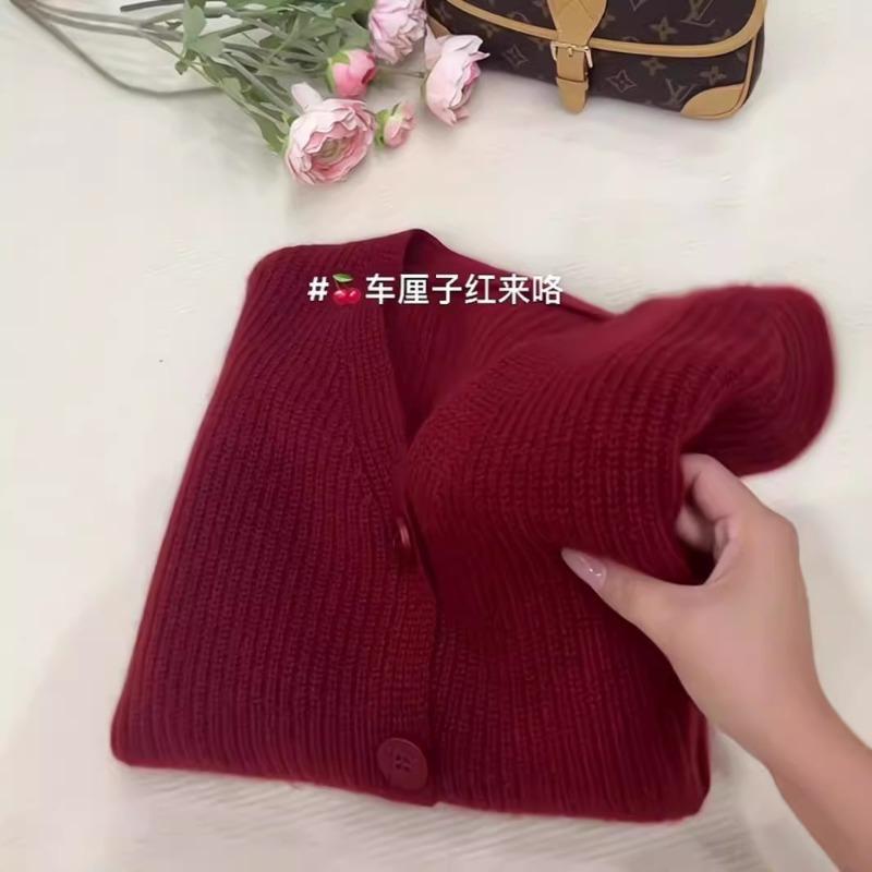 Heavy beautiful new cherries red sweater jacket women's winter senior sense super good-looking knitted cardigan