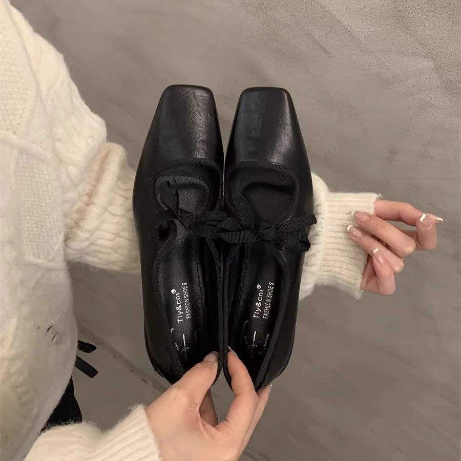 

Ретро французские одинарные туфли женские 2025 весна новые с мелким вырезом на плоской подошве квадратный носок балетки туфли Мэри Джейн 40