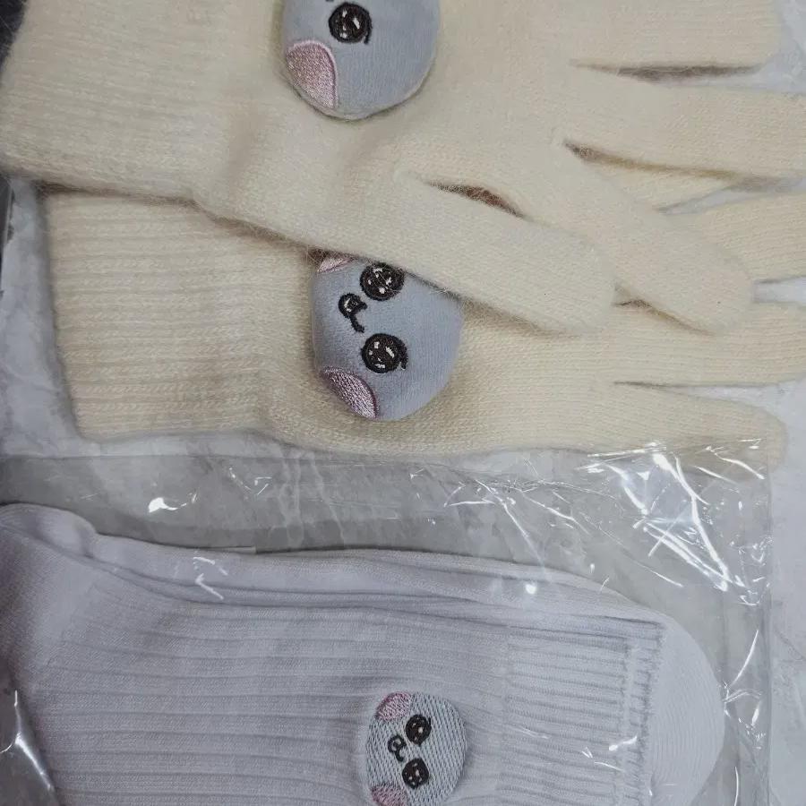 

Riize Eunseok Swirl Gloves Socks