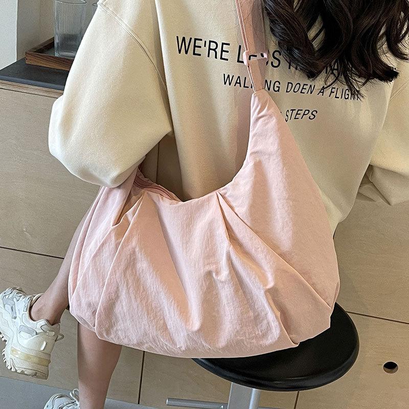 Japanese Pleated Large-capacity Solid-color Messenger Bag Female Commuter Nylon Cloth Dumpling Bag Student Class Leisure Shoulder Bag