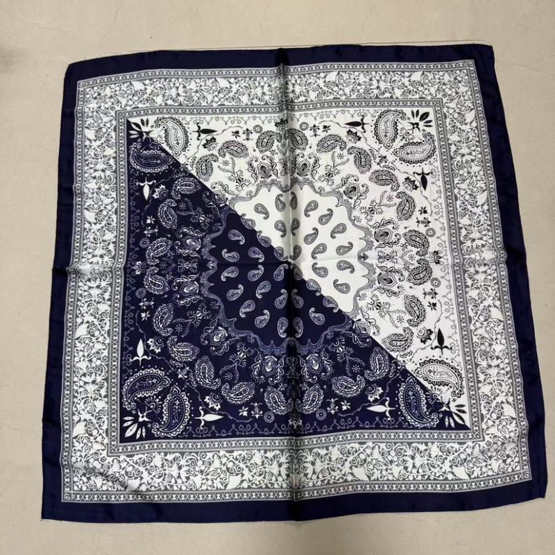 

Элегантный женский кашемировый шарф с леопардовым принтом: Шелковый квадратный платок Four Seasons