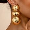 A Pair of Women's Earrings Exaggerated Glossy Geometric Round Stud Earrings Suitable for Wearing At Banquets and Balls