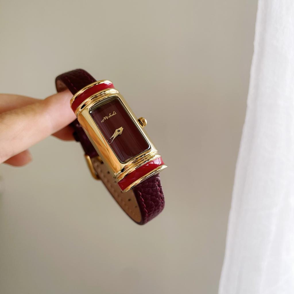 New Luxury Watch Small Gold Bar Styling Designer High-end Fashion Rectangular Watch Leather Quartz Watch Female Gift