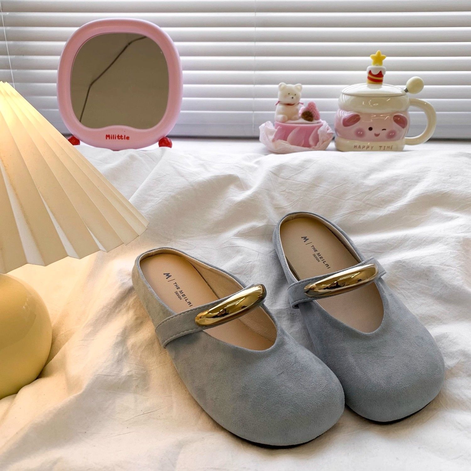 

Модная обувь с круглым носком, новые стильные туфли для женщин, средний каблук, женские тапочки по акции, дешевая ликвидация, шлепанцы, уникальные удобные сандалии 40