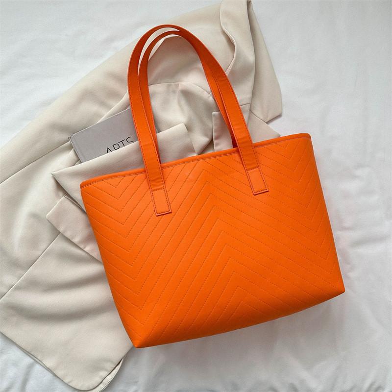 Vintage Large Capacity Shoulder Bag For Women Stylish Casual Tote Bag In Various Colors