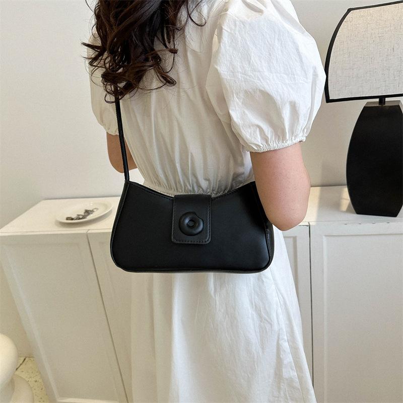 Fashion Small Bag 2025 Summer New Popular Casual Shoulder Bag Simple Solid Color Underarm Bag Casual Small Square Bag
