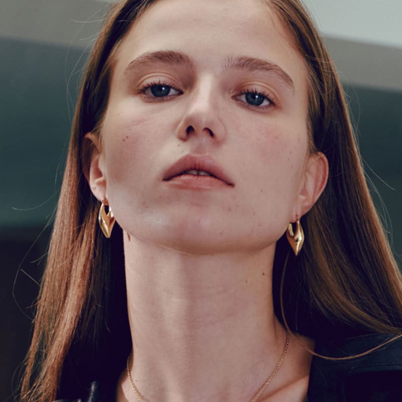 YUSOWA EASYLOCK BARCHAN EARRING (GOLD)