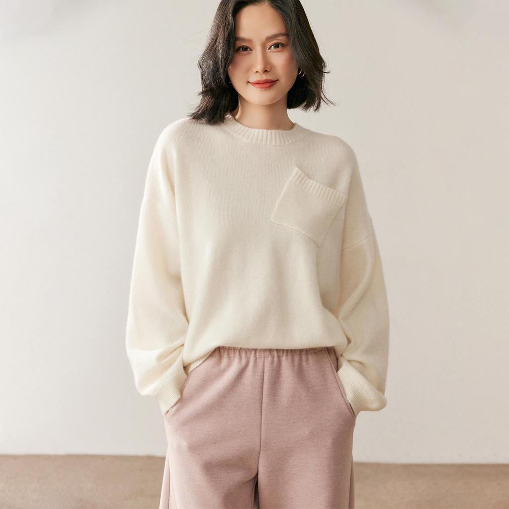 Women's Cashmere Round Neck Sweater - 2025 Autumn/Winter Collection, Loose Fit, Elegant Style, with Pockets for Warmth