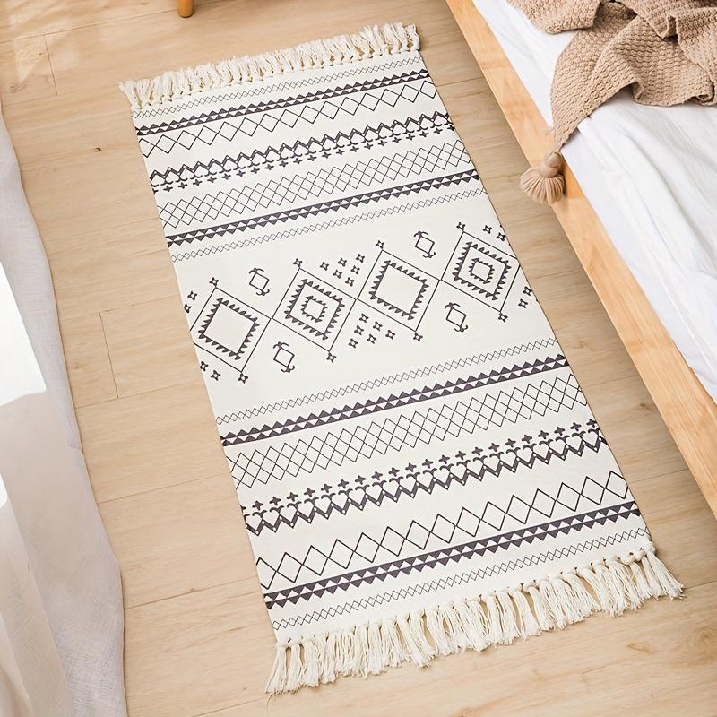 Polyester Cotton Jute Woven Fringe Rug - Washable Non-Slip Bedside Carpet for Bedroom, Boho Minimalist Floor Mat