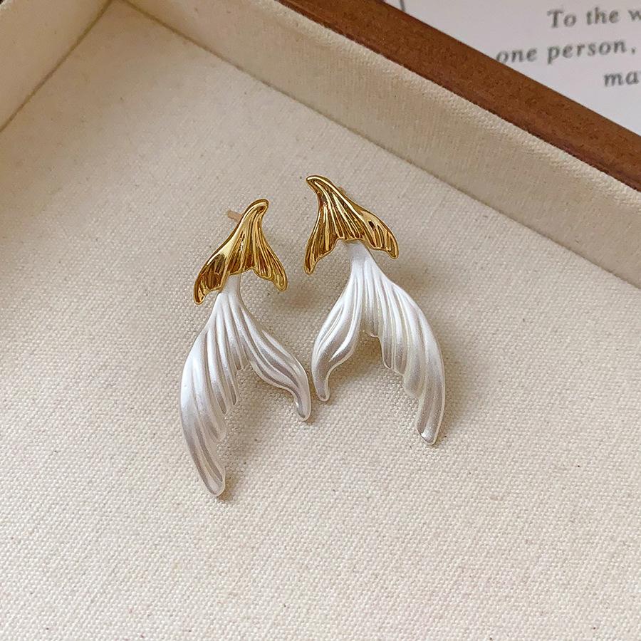 Silver Needle with Diamonds Flower Stripes Pearl Stud Earrings Medieval Vintage Retro Earrings Light Luxury Niche Earrings