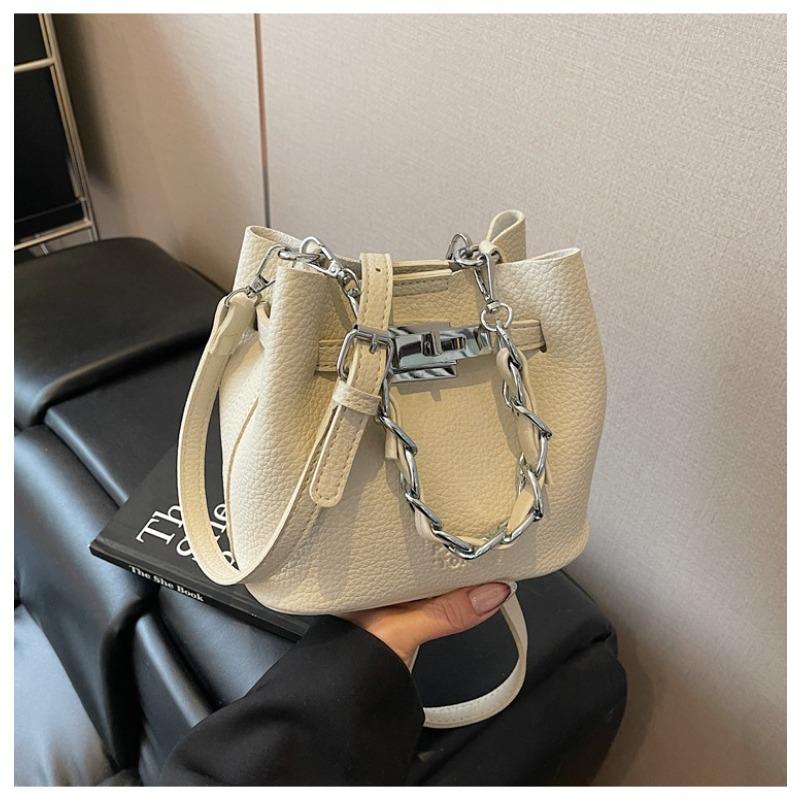 Fashion versatile high-end shoulder bag women's new niche bucket bag commuter messenger bag
