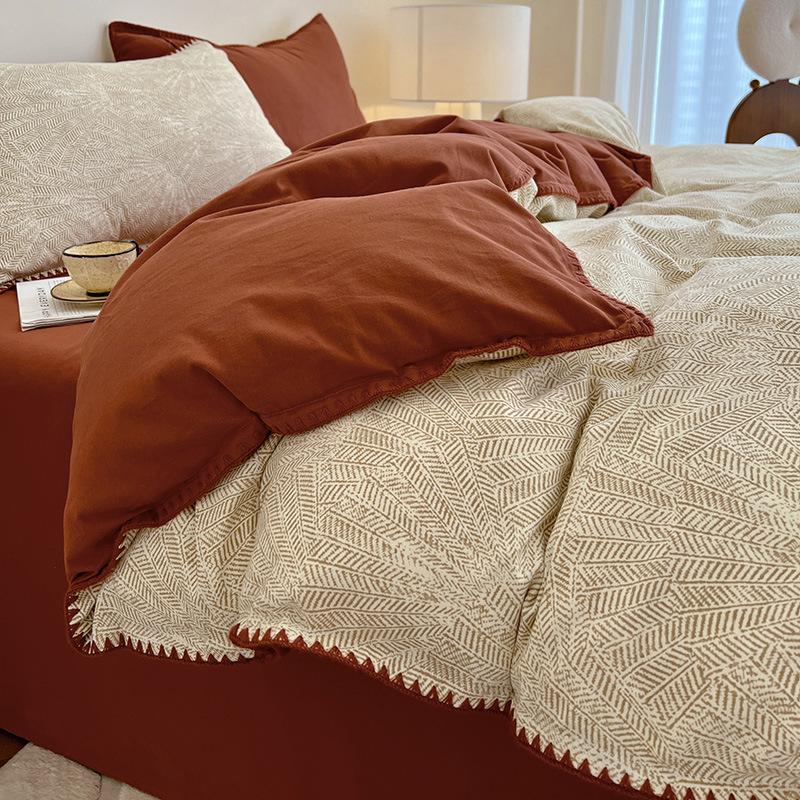 2025 New All-Cotton Flannel Bedding Set: Thick Quilt Cover, Triangular Edge, Warm Bed Sheet