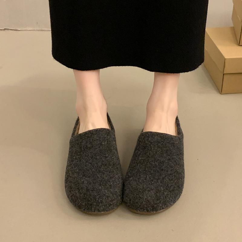 Winter 2024 Women's Warm Fur Shoes with Velvet and Thick Bottom Lamb Hair, Wearing Bean Cotton Shoes