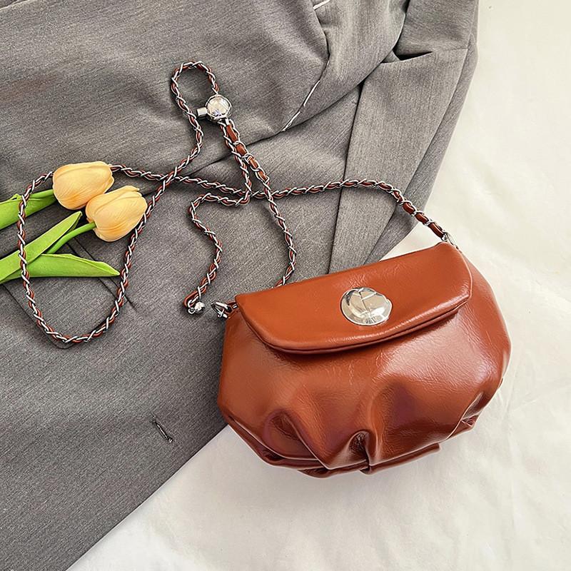 2023 New Casual Chain Shoulder Bag Women s Fashion Saddle Bag Street Style Trendy Crossbody Bag коричневый