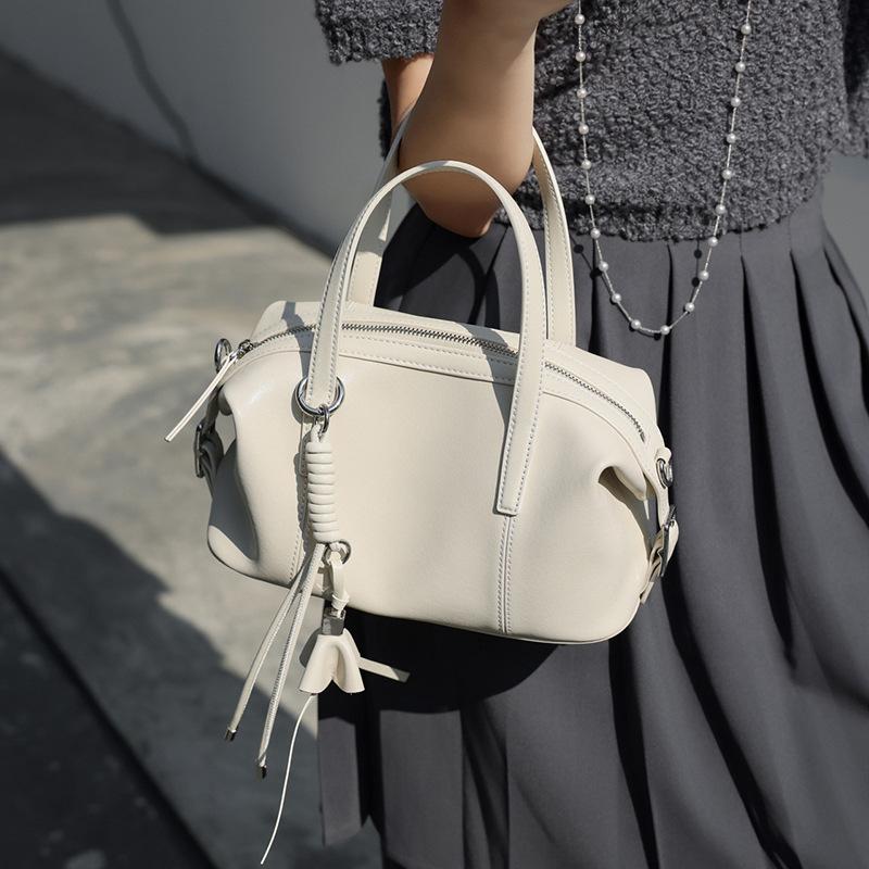 2026 New Cowhide Boston Pillow Bag Large Capacity Commuter Foreign Trade Leather Small Bag Casual Shoulder Crossbody Bag