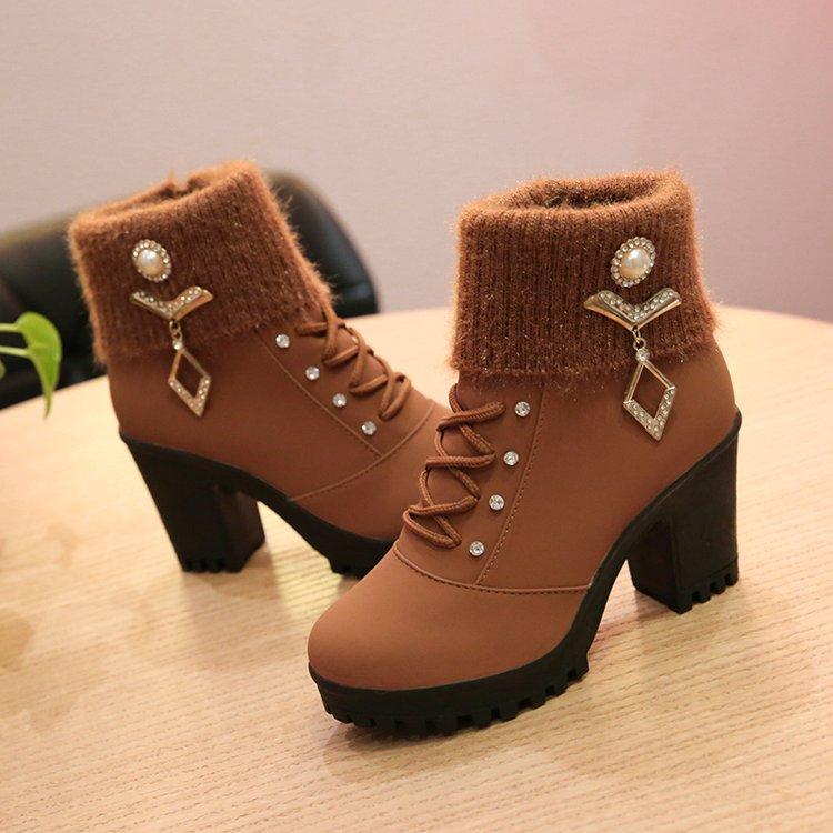 Autumn and Winter New Fashion Rhinestone Decoration Solid Color Wool Mouth Square Heel Round Head Short Boots Fashion Boots
