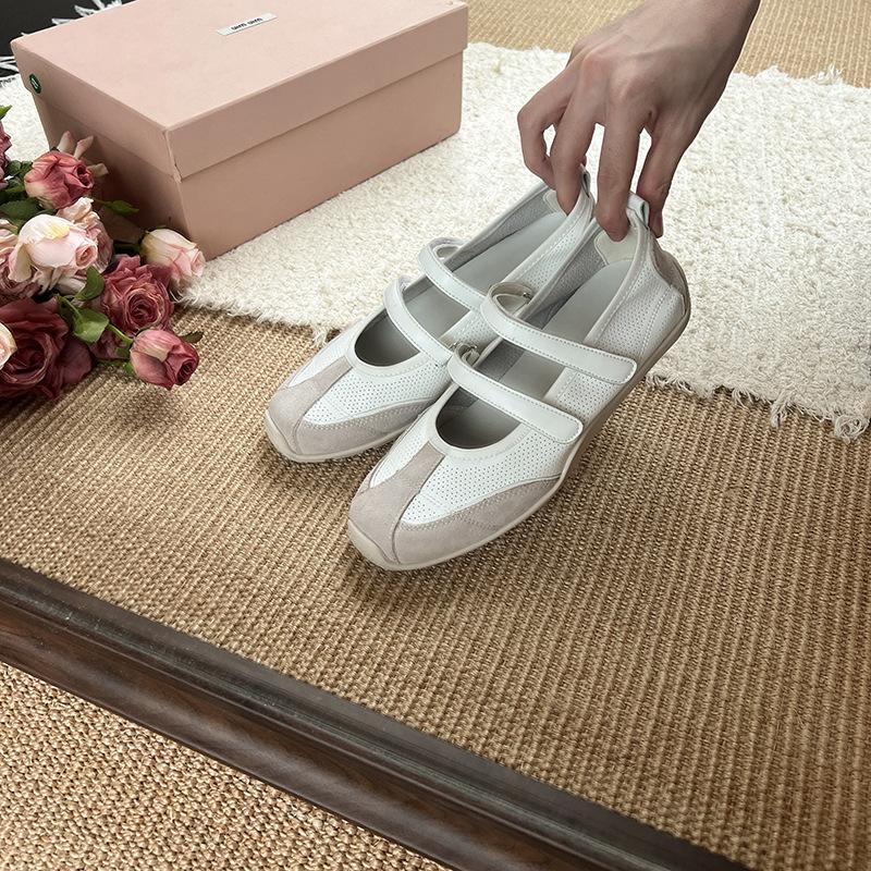 

Кожа красная сетка легкий рот двойной ремень балетки женские ретро внутренняя высота увеличение универсальная мода туфли Мэри Джейн дети 40