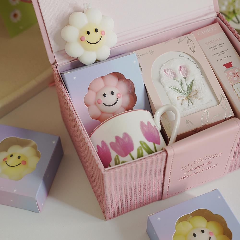 Handmade Cute Sunflower Face Scented Candle Ornament Gift