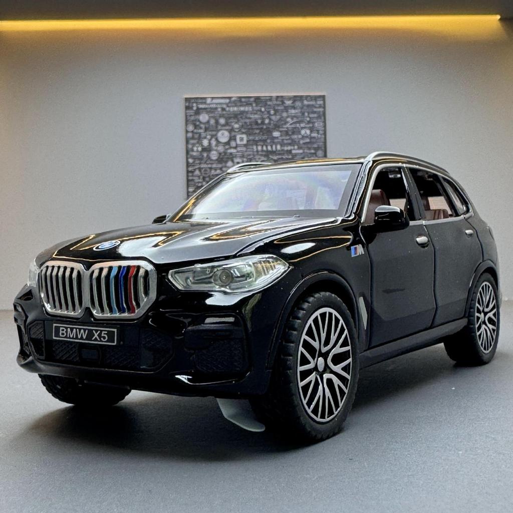 1:32 BMW X5 SUV Alloy Car Diecast Model Simulation Sound & Light Pull Back Toy Collection Decorative Gift Boys Home Decoration