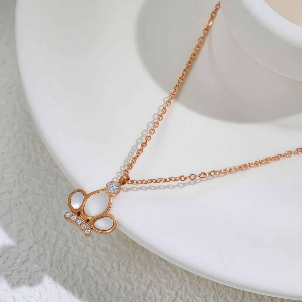 Titanium Steel Rose Gold Collarbone Chain Black And White Shell Crown Pendant Necklace Female Niche Versatile