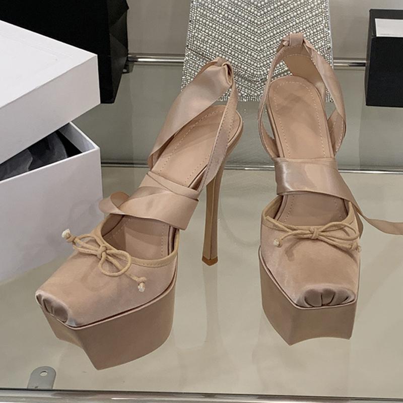 Marken-Designer Damen Schnür-Super-High Heels Ballett-Tanzschuhe Schmetterlingsknoten Quadratische Zehenpartie Bankett Stiletto Plateau-Pumps