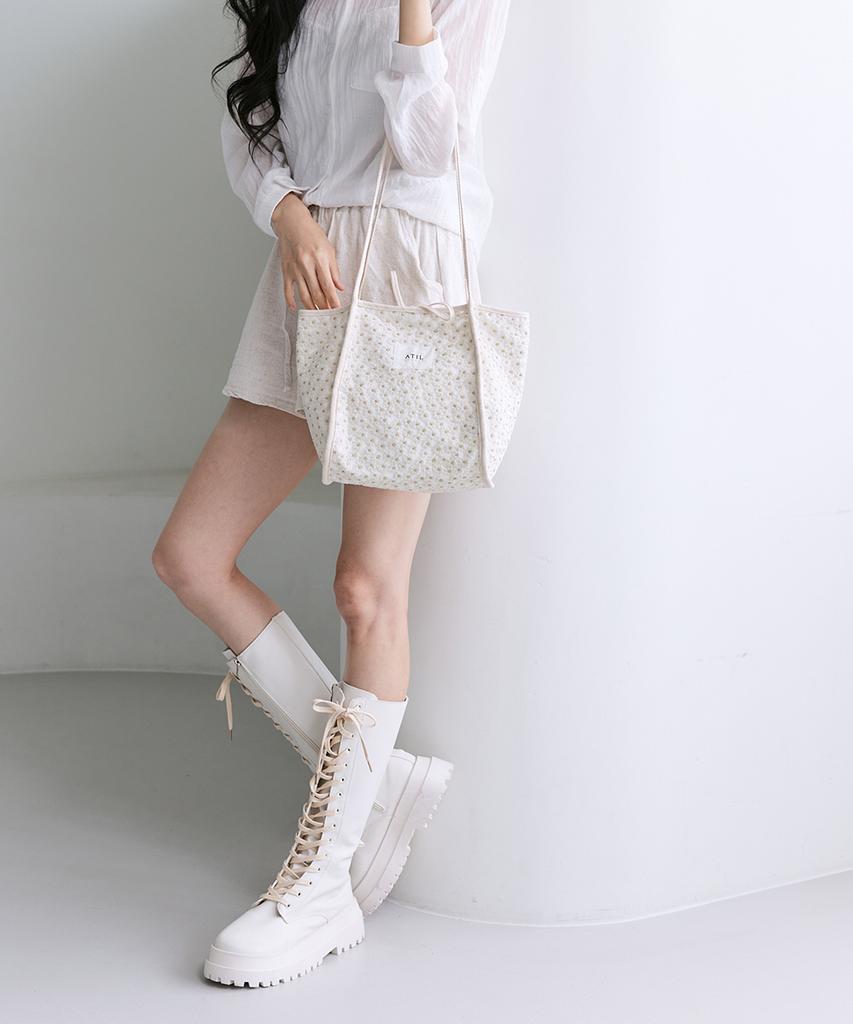 Atil Studio Floral Cozy Tote And Shoulder Bag _ [Beige]