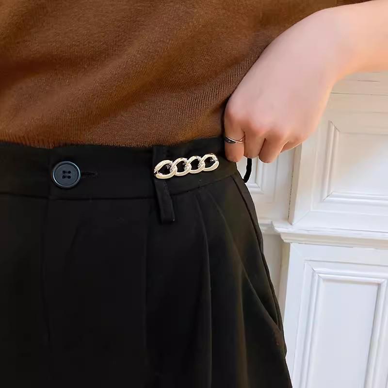 Women's Shiny Chain Brooch: Elastic Waist-Cinching Accessory & Anti-Exposure Pin