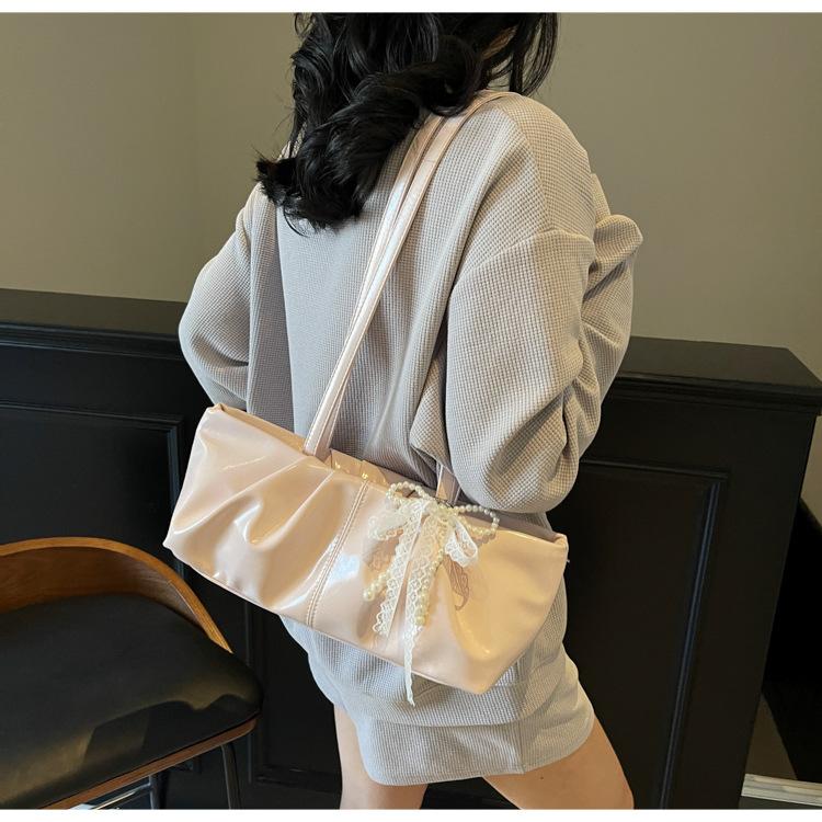 Today's popular niche shoulder bag women's spring new underarm high-end textured bag women